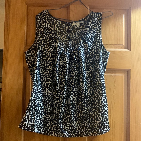 NWOT Banana Republic Shell - Size M - Picture 1 of 3